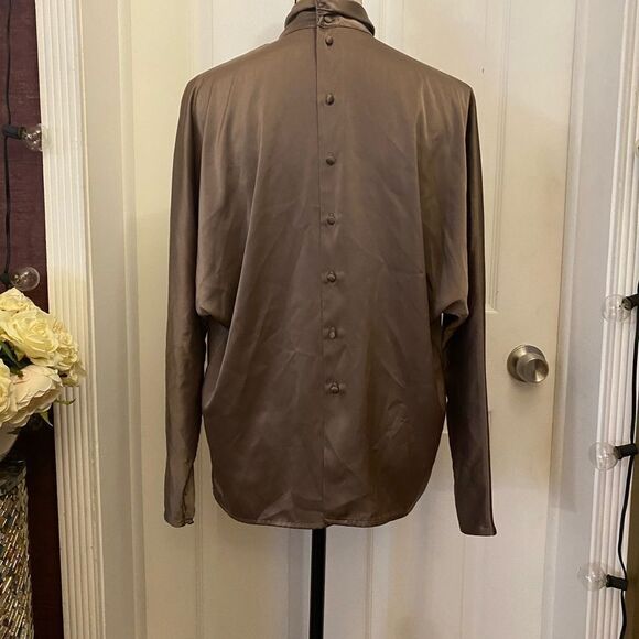 Simorra Barcelona mock neck satin blouse ( with brooch), size 40(M) - Picture 6 of 10